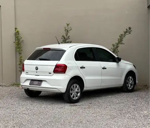 VOLKSWAGEN-GOL-2021