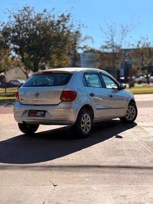 VOLKSWAGEN-GOL-2013