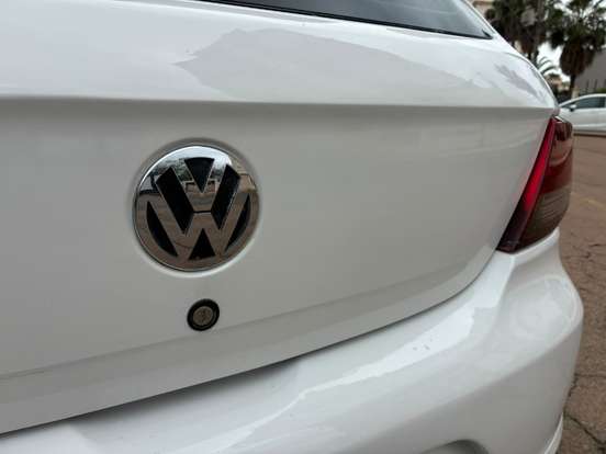 VOLKSWAGEN-GOL-2009