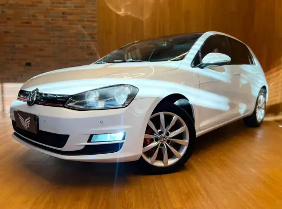 VOLKSWAGEN-GOLF-2014