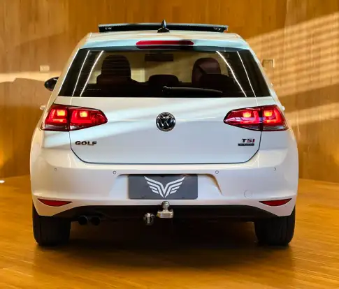 VOLKSWAGEN-GOLF-2014