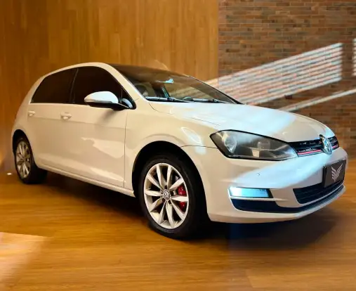 VOLKSWAGEN-GOLF-2014
