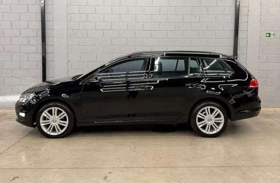 VOLKSWAGEN-GOLF-2017