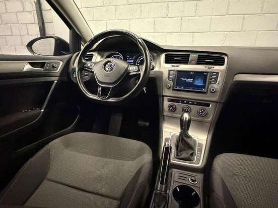 VOLKSWAGEN-GOLF-1.0 TSI COMFORTLINE 12V TOTAL FLEX 4P MANUAL VOLKSWAGEN-GOLF-2017