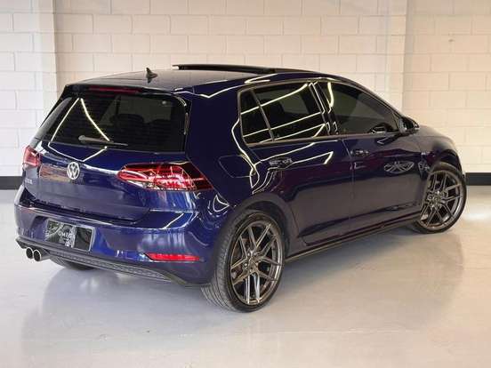 VOLKSWAGEN-GOLF-2019