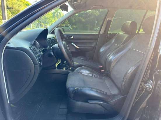 VOLKSWAGEN-GOLF-1.6 MI SPORTLINE 8V FLEX 4P MANUAL VOLKSWAGEN-GOLF-2009