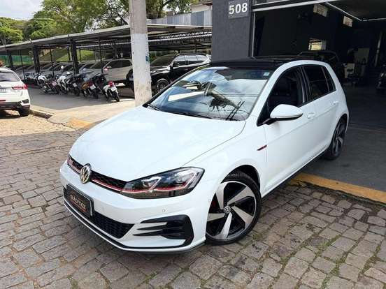 VOLKSWAGEN-GOLF-2019