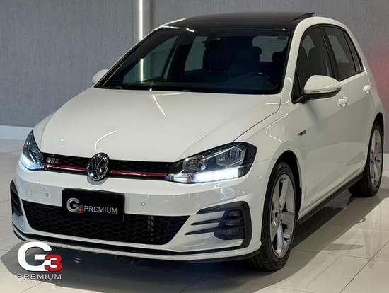 VOLKSWAGEN-GOLF-2018