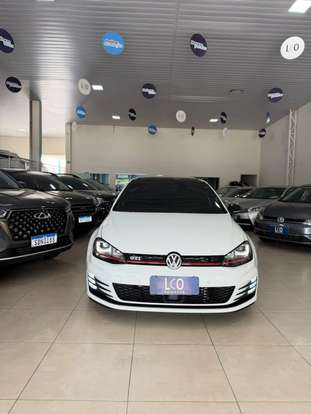VOLKSWAGEN-GOLF-2017