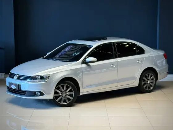 VOLKSWAGEN JETTA 2.0 COMFORTLINE FLEX 4P TIPTRONIC