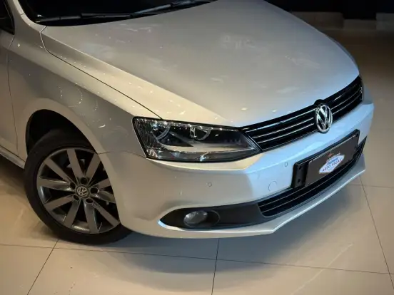 VOLKSWAGEN-JETTA-2.0 COMFORTLINE FLEX 4P TIPTRONIC VOLKSWAGEN-JETTA-2013