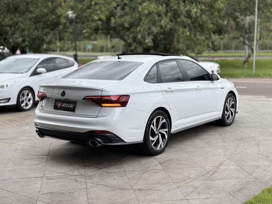 VOLKSWAGEN-JETTA-2023