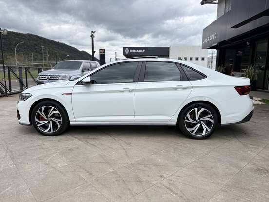 VOLKSWAGEN-JETTA-2023