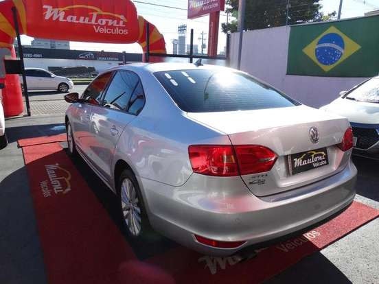 VOLKSWAGEN-JETTA-2.0 COMFORTLINE FLEX 4P TIPTRONIC VOLKSWAGEN-JETTA-2011
