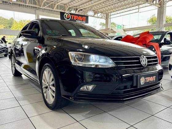 VOLKSWAGEN JETTA 2.0 COMFORTLINE FLEX 4P TIPTRONIC