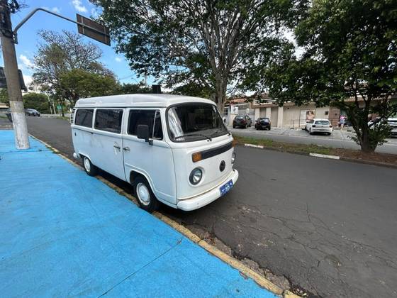 Volkswagen Kombi 1.6 MI STD 8V Gasolina 3P Manual