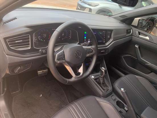 VOLKSWAGEN-NIVUS-1.0 200 TSI TOTAL FLEX HIGHLINE AUTOMÁTICO VOLKSWAGEN-NIVUS-2025