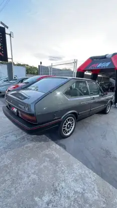 VOLKSWAGEN-PASSAT-1987