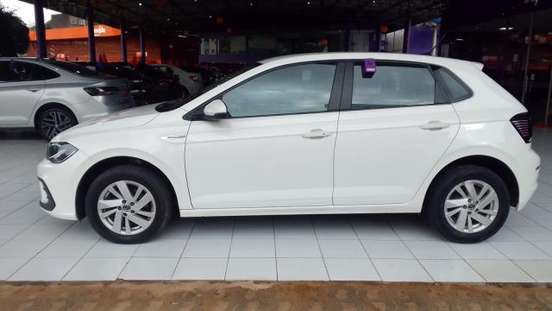 VOLKSWAGEN-POLO-2024