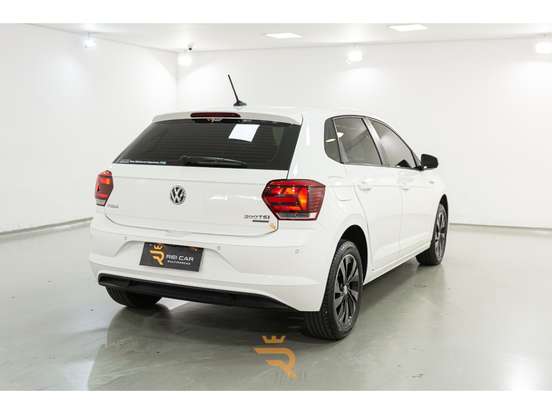 VOLKSWAGEN-POLO-1.0 200 TSI HIGHLINE AUTOMÁTICO VOLKSWAGEN-POLO-2018