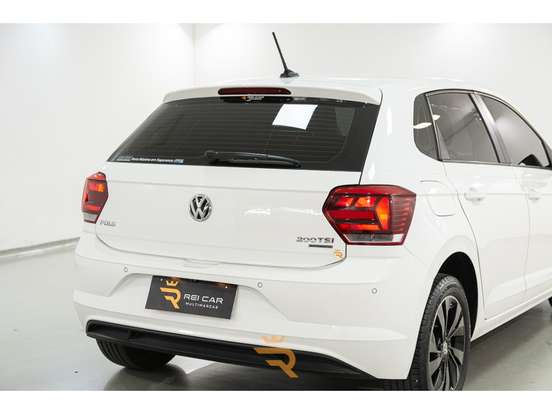 VOLKSWAGEN-POLO-1.0 200 TSI HIGHLINE AUTOMÁTICO VOLKSWAGEN-POLO-2018