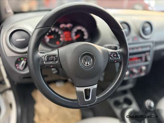 VOLKSWAGEN-SAVEIRO-2015