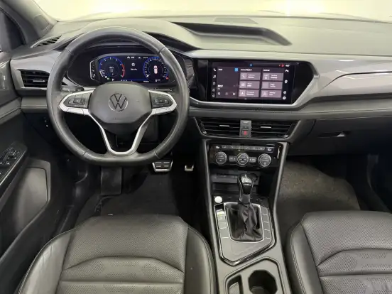 VOLKSWAGEN-TAOS-2021