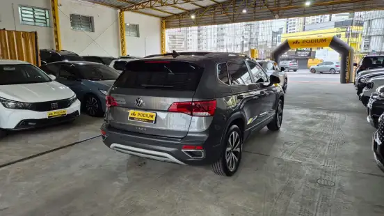 VOLKSWAGEN-TAOS-2023