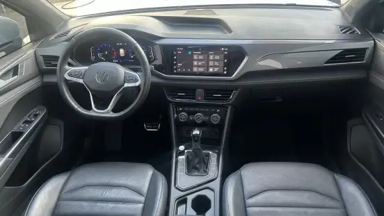 VOLKSWAGEN-TAOS-2022