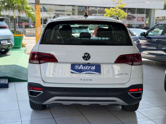 VOLKSWAGEN-TAOS-1.4 250 TSI TOTAL FLEX COMFORTLINE AUTOMÁTICO VOLKSWAGEN-TAOS-2022
