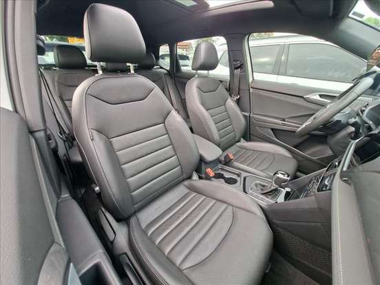 VOLKSWAGEN-TAOS-1.4 250 TSI TOTAL FLEX HIGHLINE AUTOMÁTICO VOLKSWAGEN-TAOS-2025