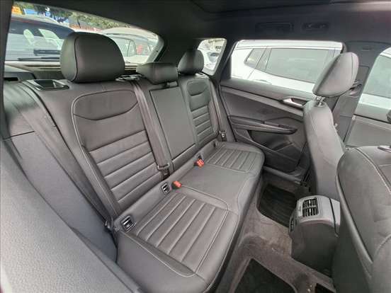 VOLKSWAGEN-TAOS-2025