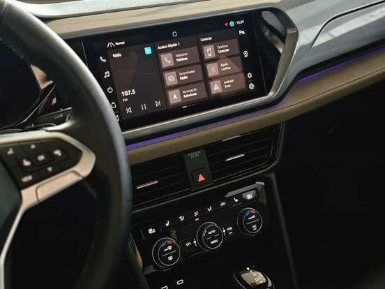 VOLKSWAGEN-TAOS-2021