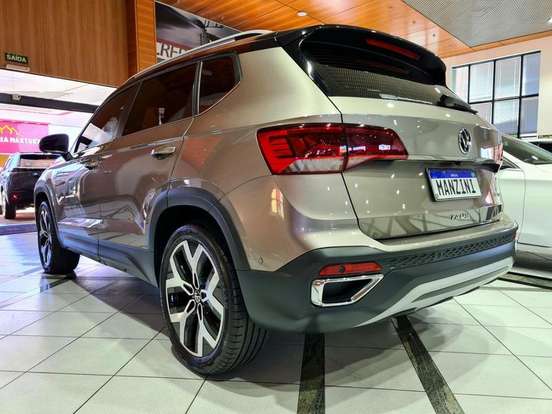 VOLKSWAGEN-TAOS-2024