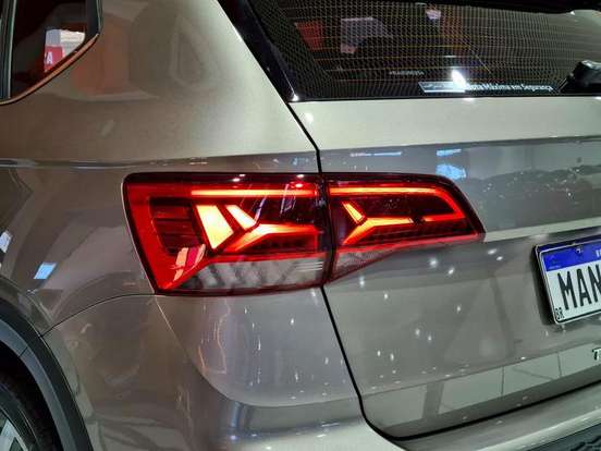 VOLKSWAGEN-TAOS-2024