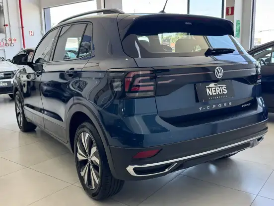 VOLKSWAGEN-T-CROSS-2021