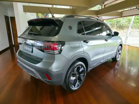 VOLKSWAGEN-T-CROSS-2025