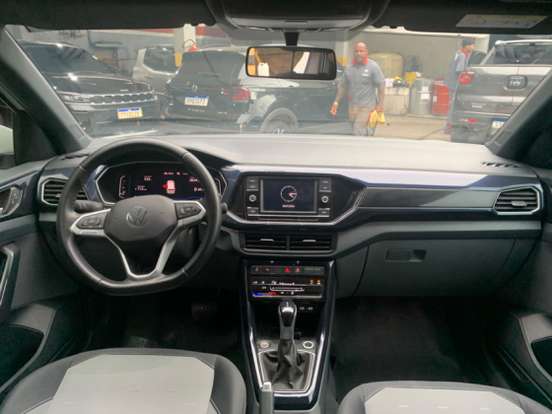 VOLKSWAGEN-T-CROSS-2023