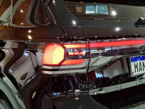 VOLKSWAGEN-T-CROSS-2025
