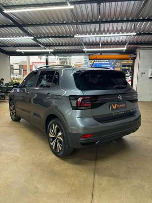 VOLKSWAGEN-T-CROSS-2022