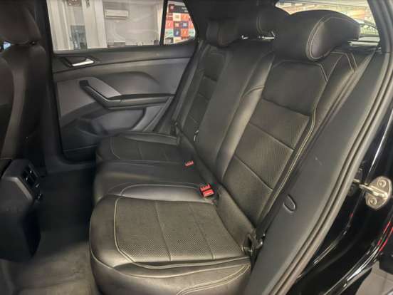 VOLKSWAGEN-T-CROSS-2023
