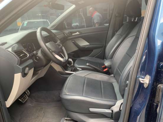 VOLKSWAGEN-T-CROSS-2023
