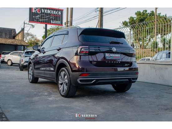 VOLKSWAGEN-T-CROSS-2019
