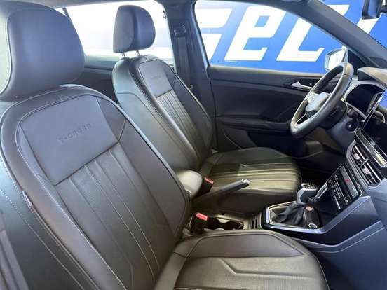 VOLKSWAGEN-T-CROSS-2024