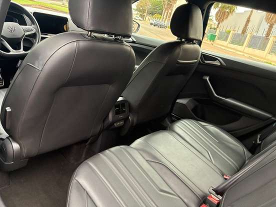VOLKSWAGEN-T-CROSS-1.4 250 TSI TOTAL FLEX HIGHLINE AUTOMÁTICO VOLKSWAGEN-T-CROSS-2025