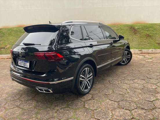 VOLKSWAGEN-TIGUAN-2023