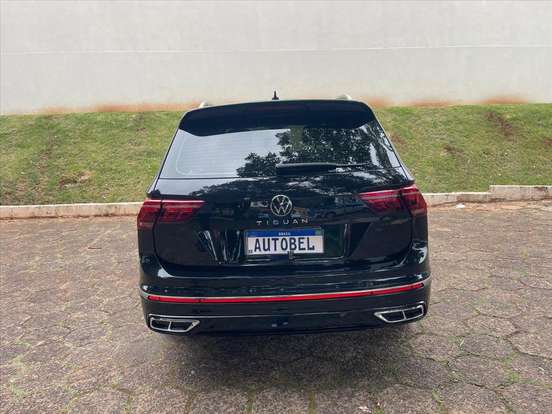 VOLKSWAGEN-TIGUAN-2023