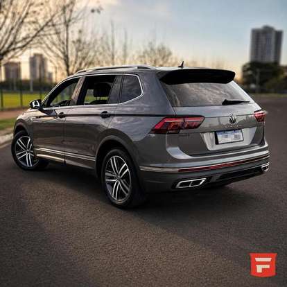 VOLKSWAGEN-TIGUAN-2023