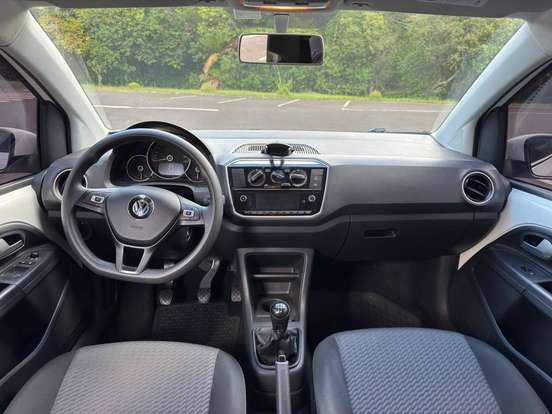 VOLKSWAGEN-UP-2019