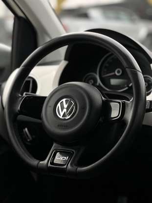 VOLKSWAGEN-UP-2014